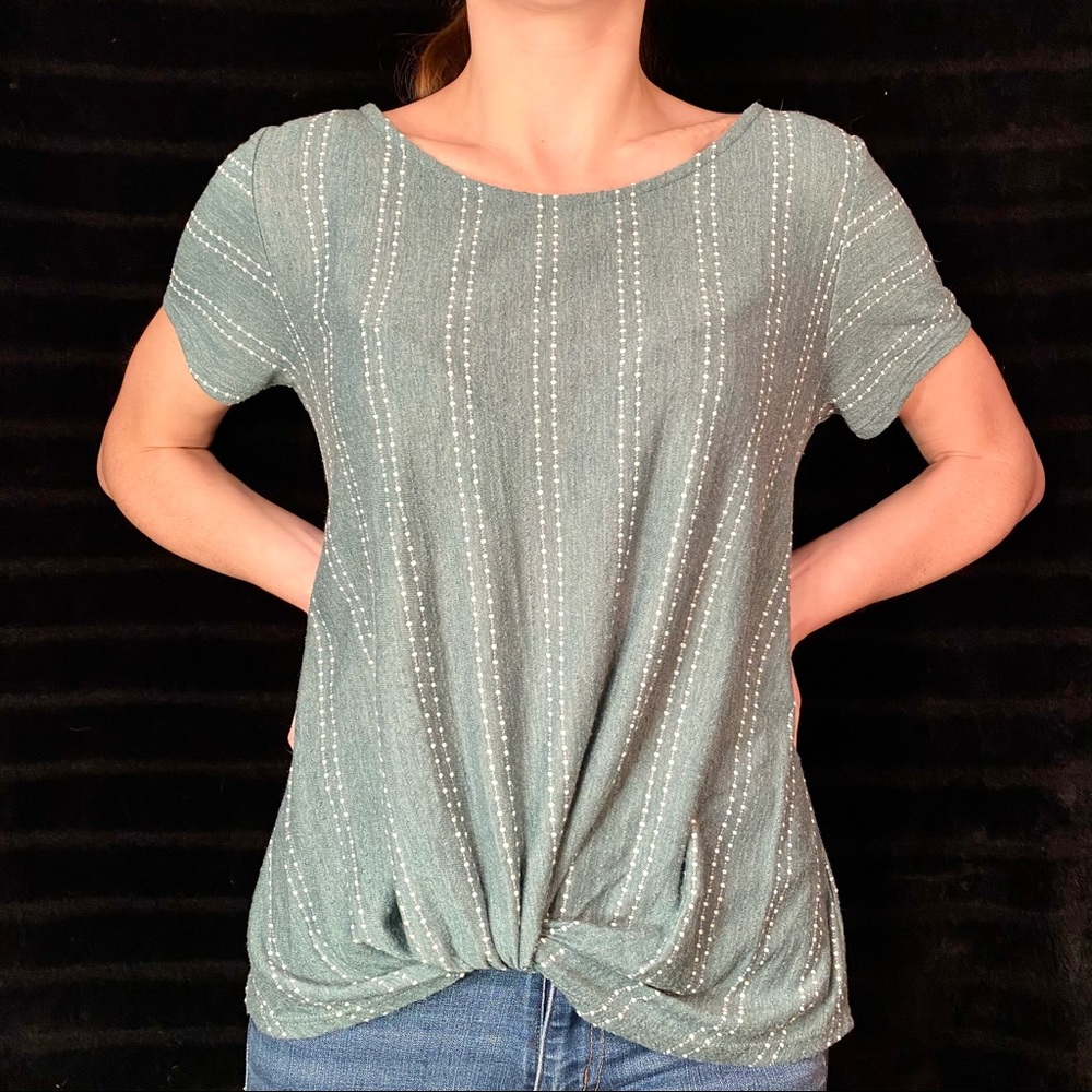 W5 Knot Bottom Shirt